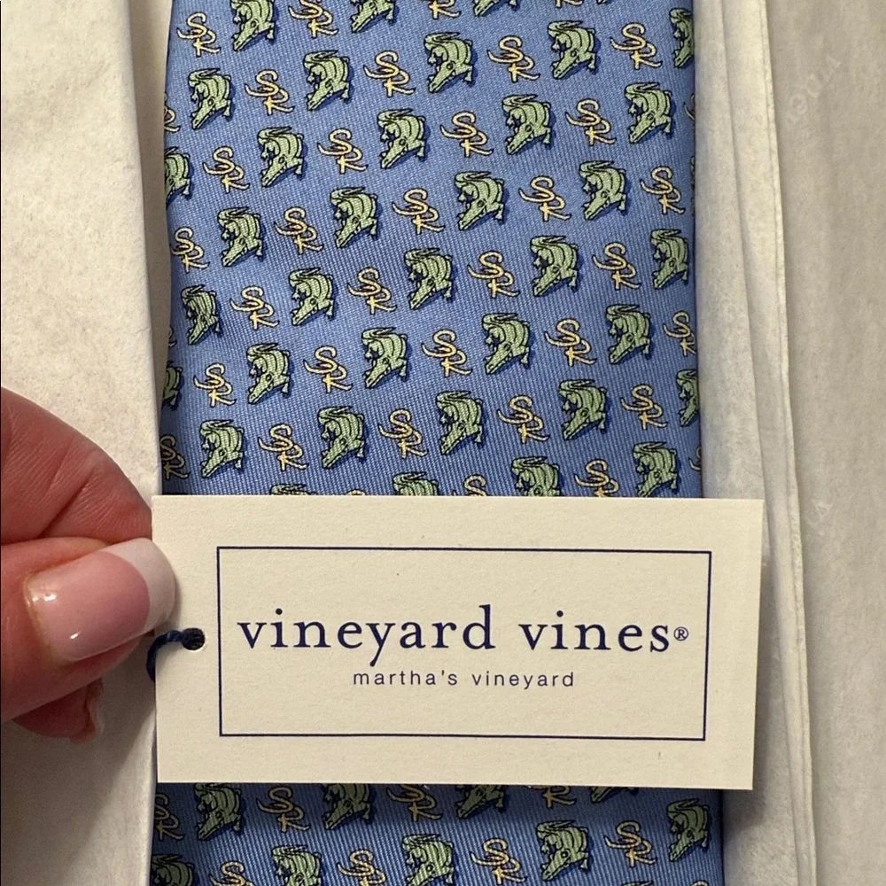 Vineyard Vines Custom Gator Tie With Gift Box-56”